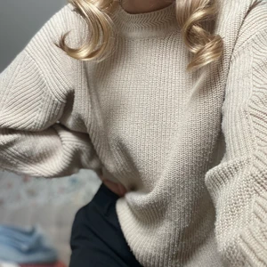 Stickad tröja strl s - Stickad tröja från bikbok💓