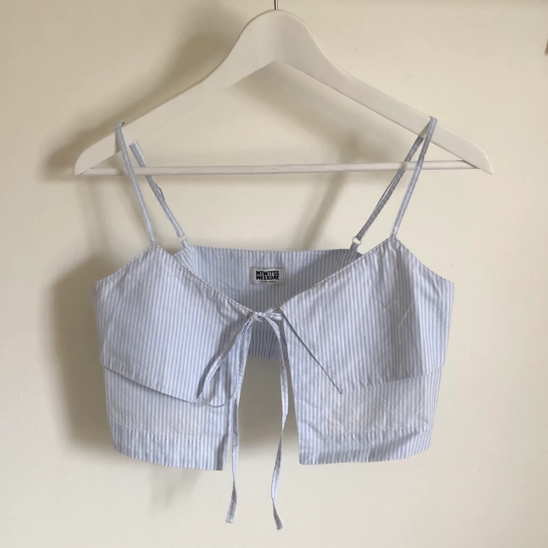 Blus från weekday XS