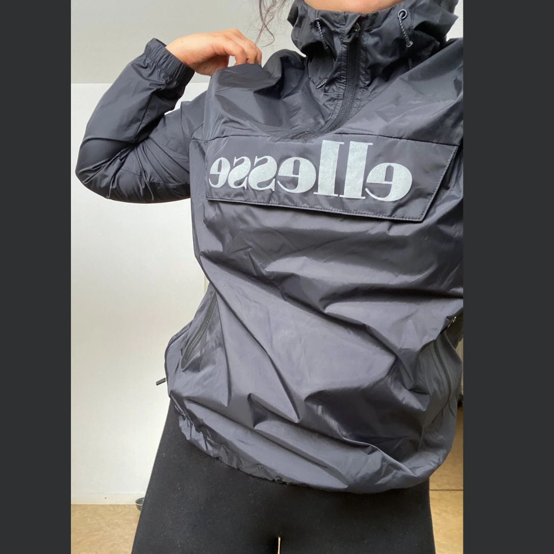 Oanvänd Ellesse jacka