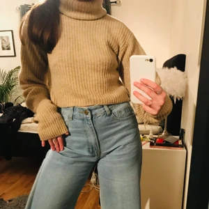 linn Ahlborg x nakd polo - linn ahlborgs kollektion med nakd, skitsnygg och skotskan men kommer inte till användning då den är lite för liten för mig!! nyskick