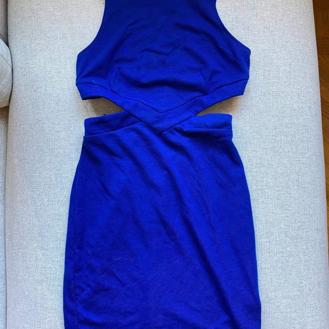 Blå cutout klänning från Asos