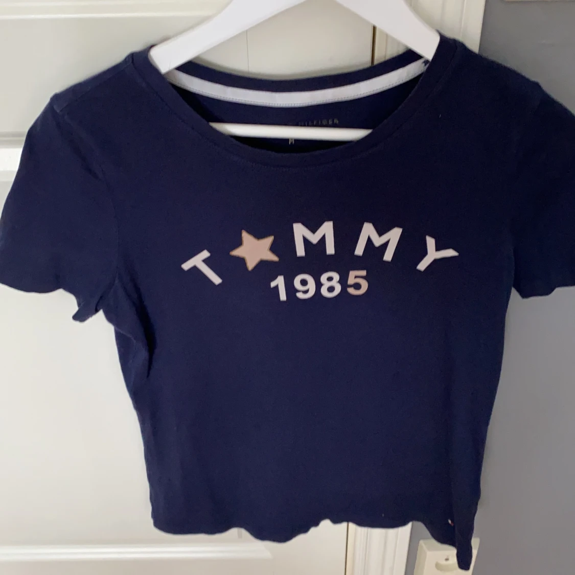 En Tommy Hilfiger T-shirts  - 90