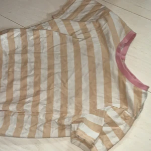 T shirt  - Gulligt men inte min stil. 