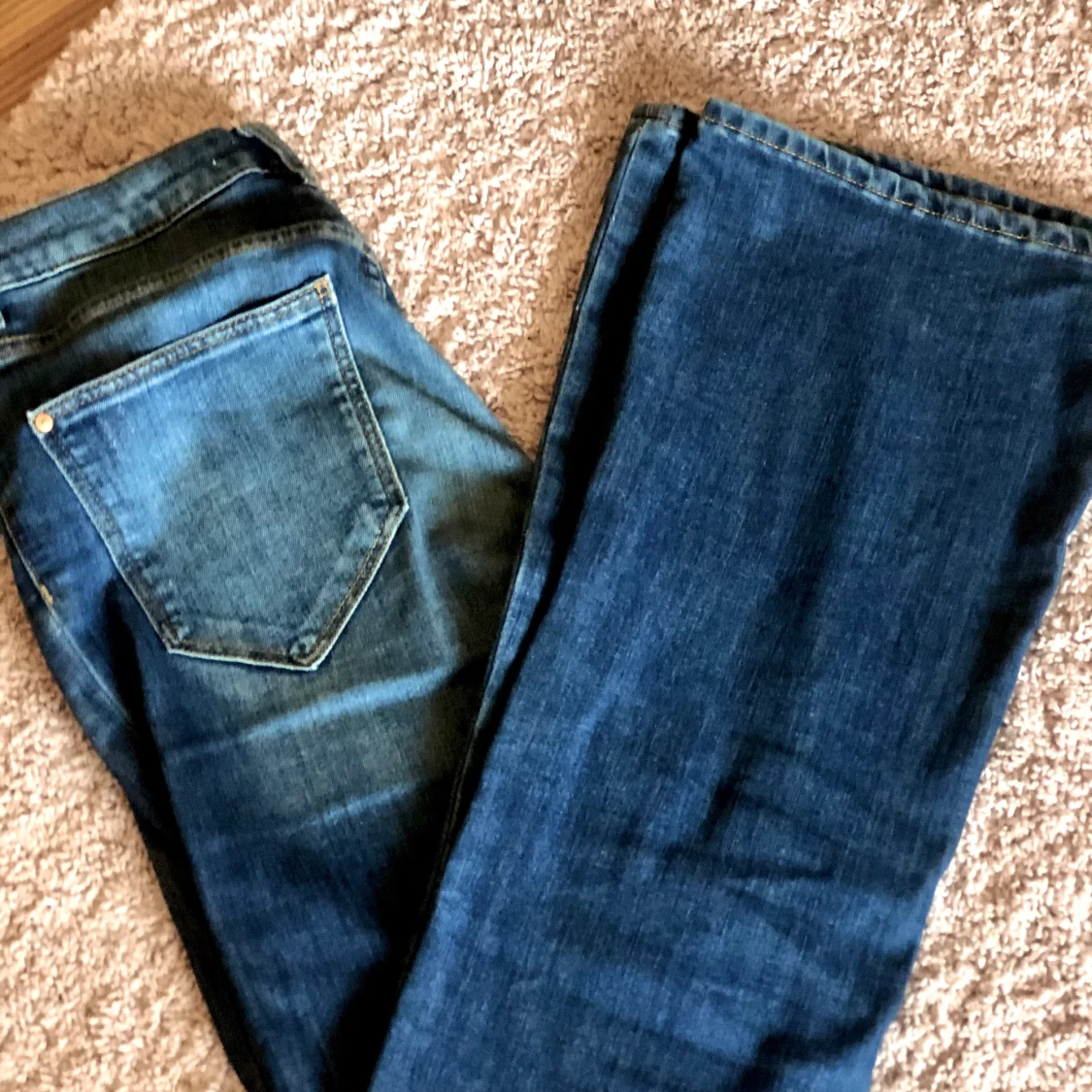 Säljer mina lågmidjade bootcut jeans. - 91