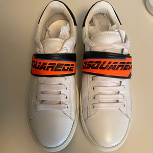  dsquared2 skor  - Cond typ 8/10 nypris runt 4000kr 