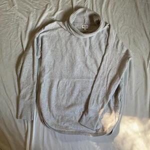 Grå tröja  - Grå tröja från Mustang, 70%cotton och 30%wool, väldigt mjuk 