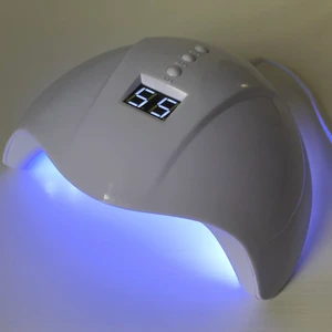 Nagellampa uv - Nagellampa fint skick i princip oanvänd. USB-kabel ingår, kan skickas eller hämtas upp i Örebro 