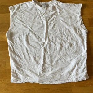 t-shirt - Den är aldrig använda 