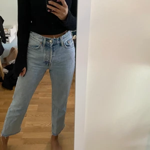 Blåa jeans - Blåa jeans från zara, frakt tillkommer