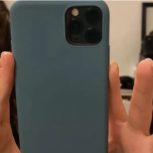 iPhone 11 PRO Max skal - Fint skal till iPhone 11 PRO Max, aldrig använd pga köpte till fel mobil❤️ 50kr+ frakt