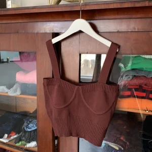 Linne  - Jättefint brunt linne från Zara. Frakt tillkommer.