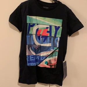 T-shirt - T-shirt med tryck. Helt nytt kollektionsprov