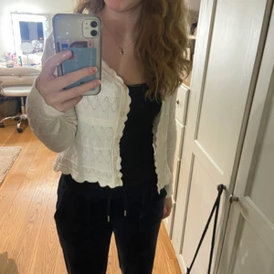 Kofta Kappahl  - Finaste koftan från Kappahl, köpt för något år sedan men endast använd två gånger, säljer för att den är för liten för mig💕