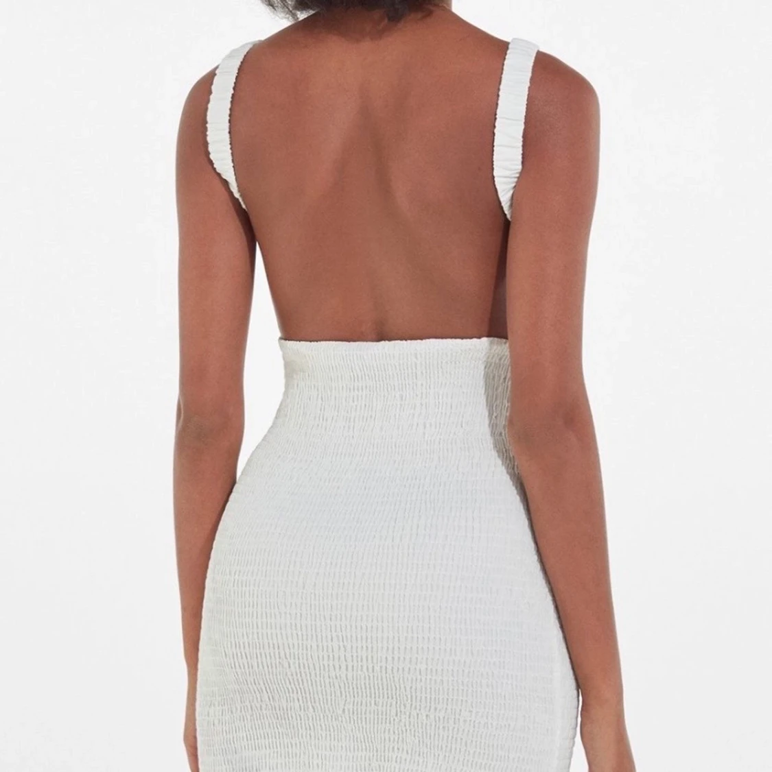 Klänning från bershka, öppen rygg - 90