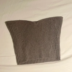 Ribbad topp zara strl S - Säljer min ribbade topp från zara! Strl S i fint skick.