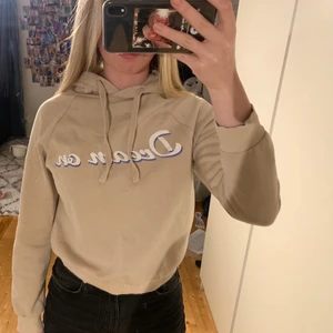 Hoodie - Hoodie med tryck från hm i stl S