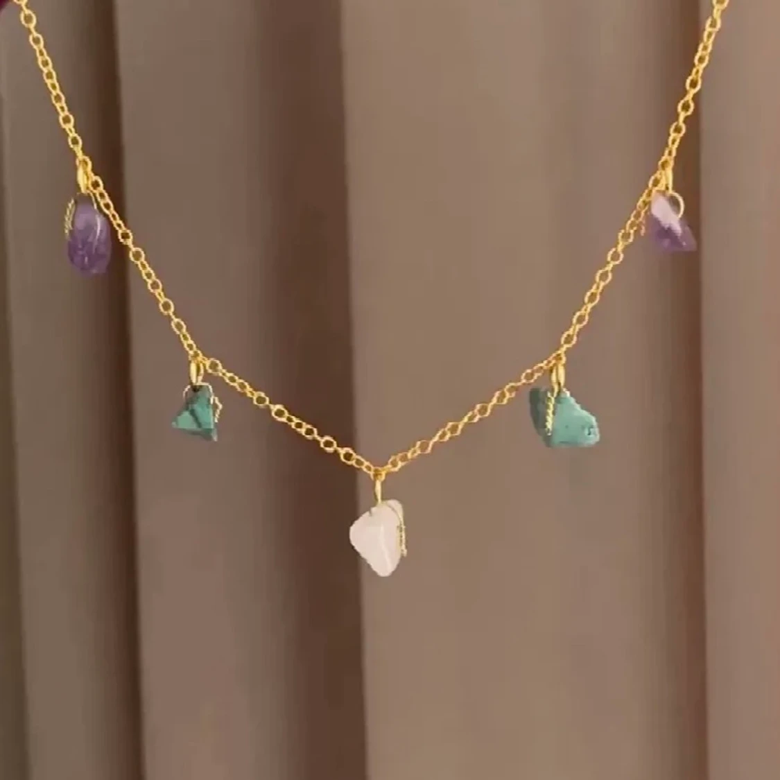 Halsband m kristaller (finns i silver) đŠ