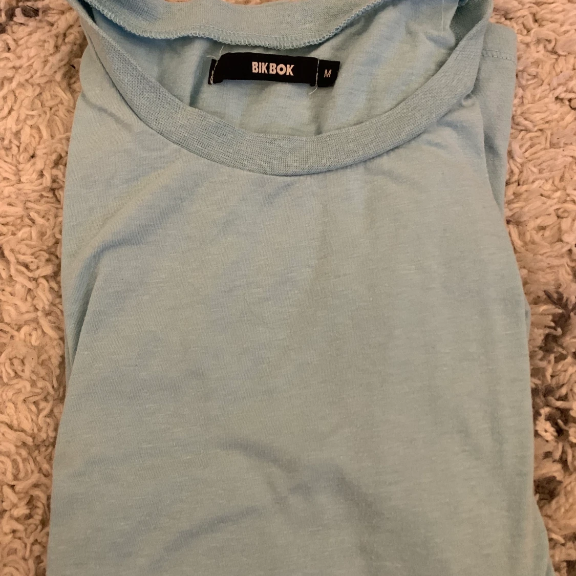 Ljusblå tisha  - 90