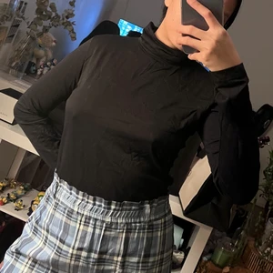 Tops - 💜 Aldrig använt  💜 strl M/L 💜Hör gärna av dig om du vill se fler bilder