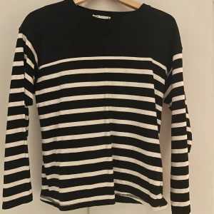 Randig zara tröja - Supersöt randig trendig Zara tröja💓 Storlek S, 90kr!