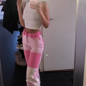 Rosa byxor - Rosa byxor från Bershka, använda endast en gång! Slutsålda på hemsidan!