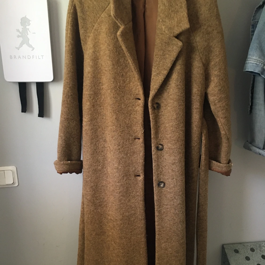 Brun lång kappa  - 90