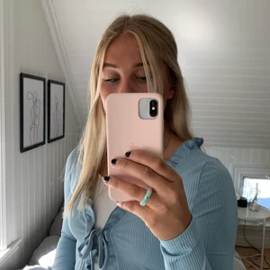 Kofta/tröja - Säljer denna fina tröja men även en kofta. Passar till det mesta och är väldigt skön. Den är köpt på shein för 170kr, skicka vid intresse💙💙💙