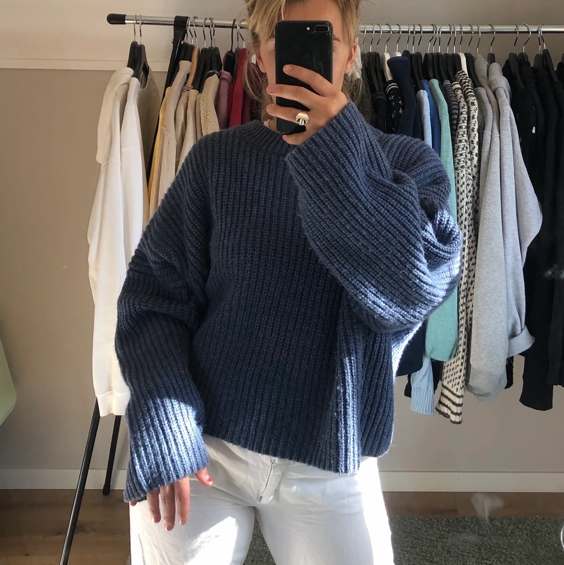 Stickad med vida ärmar - 90