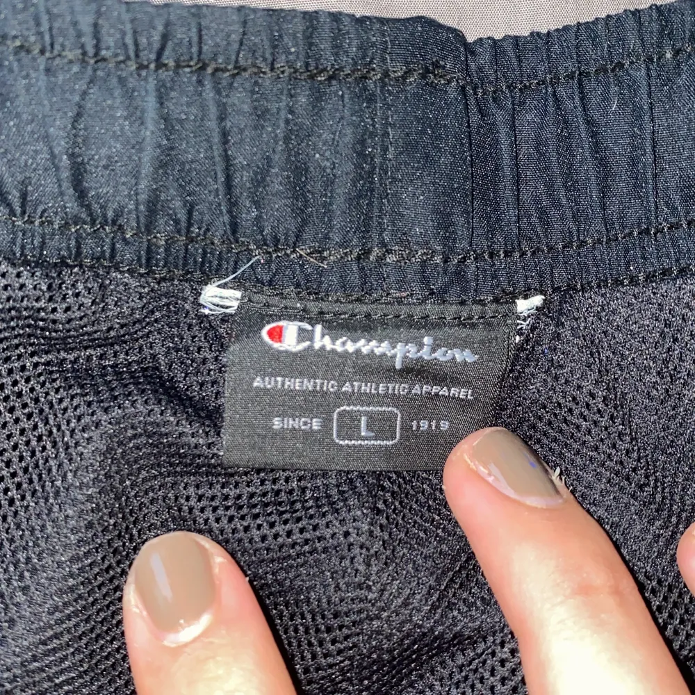 jättefina vintage chamion utomhus tränings byxor inga skador. Jeans & Byxor.