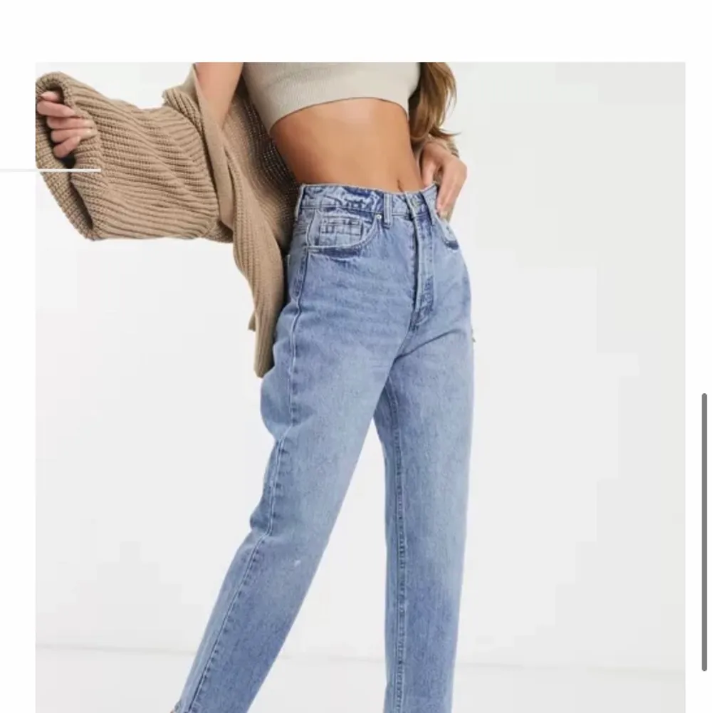 Jeans i storlek 38. Helt nya, säljer pga att de var lite för små tyvärr, 259kr +frakt kan även mötas upp i Stockholm.. Jeans & Byxor.