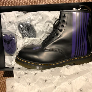 Dr.martens X Needles - Deadstock, inköpta från Caliroots. Köpare står för frakt