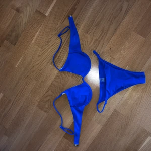 Bikini - En oanvänd bikini Stolek XS!