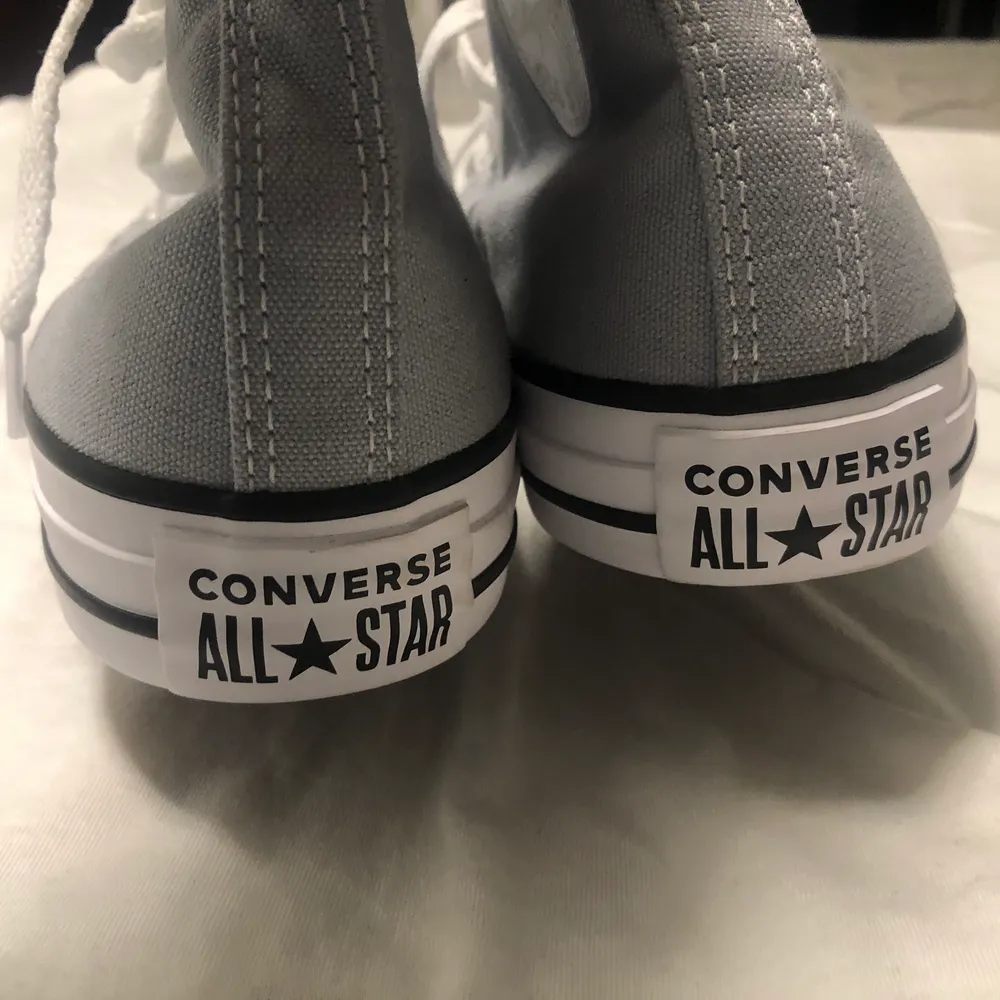 Converse, aldrig använt. Size 39. Frakten ingår.. Skor.