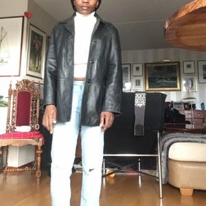 Goldstein åkt unisex leader jacka  - Söt sexig och stilig åkt leader jacka. I mycket bra skick och matcher till allt och passar till båda kön..Finns fler bilder och bud i kommentarna eller köp direkt 700