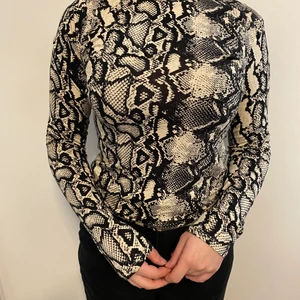 Tajt tröja från Gina - Tröja fr Gina