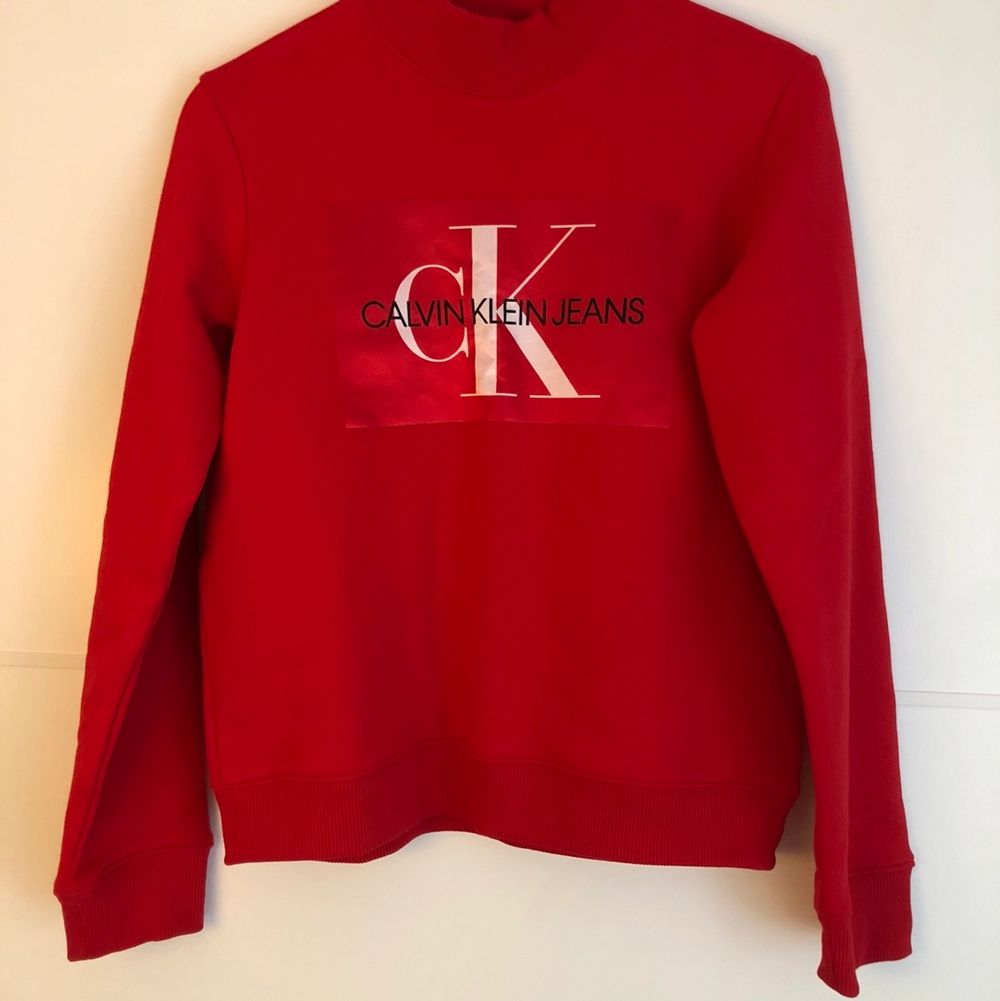 Calvin Klein röd xs - Calvin Klein | Plick Second Hand