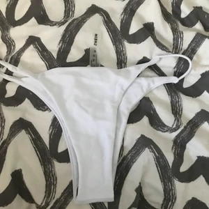 Bikini underdel!!!!! - Vanlig bikini underdel ifrån SHEIN. Helt ny aldrig använt!! (Pris går och diskutera) 