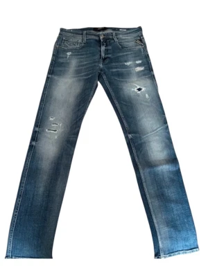 Repley Anbass W32/L32 - Säljet ett par Repley Anbass med feta slitningar   |Skick:9/10| Storlek:32/32| Pris: 649| vid frågor och funderingar är de bara och höra av sig ‼️