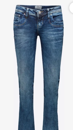 LTB jeans  - Ltb jeans i strl W25 / L30. Valerie, nypris: 799kr. Skriv för fler bilder