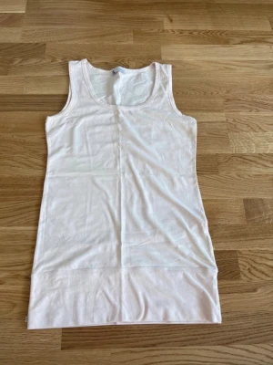 Topp Bik Bok stl L - Linne från Bik Bok i storlek L. Fint skick