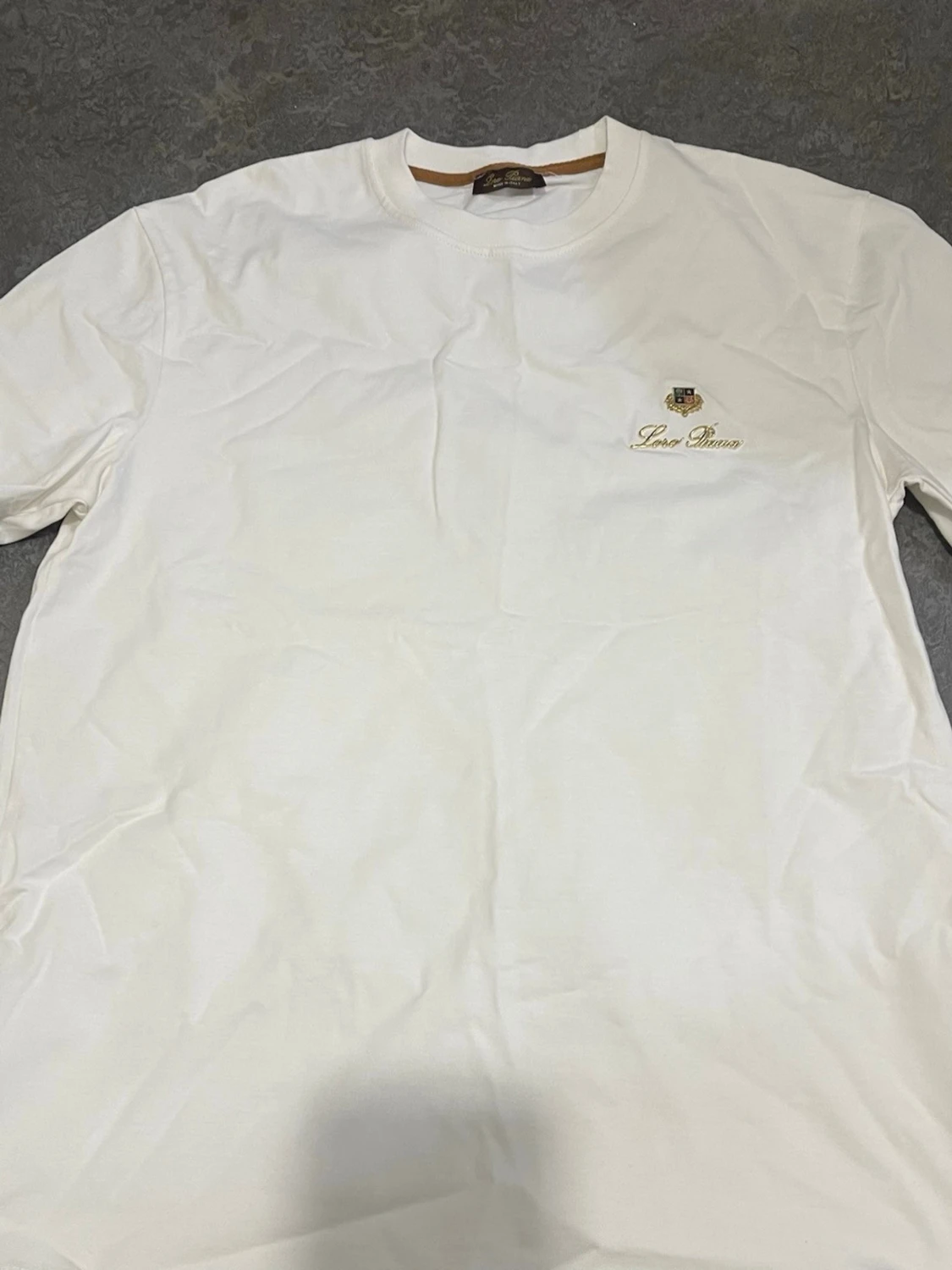 Vit t-shirt från Lord Benson