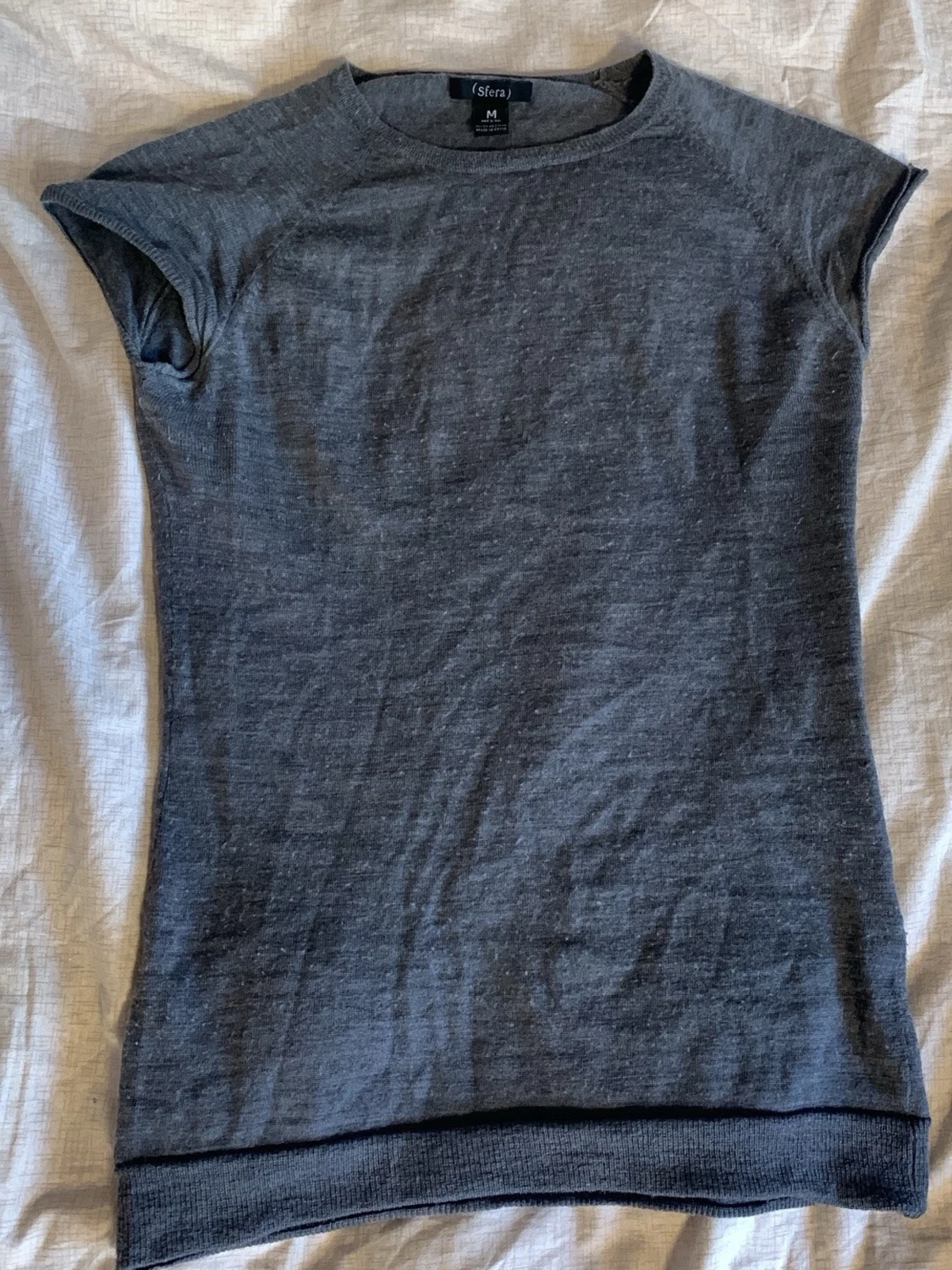 Grå stickad t-shirt - 3