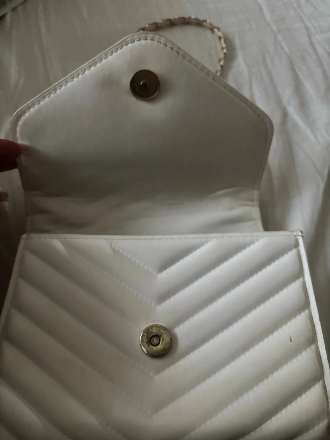 Vit kuvertväska med kedja - 2