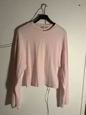 Ny tröja ifrån lager 157  - Aldrig använd endast provad stl L men passar M fint