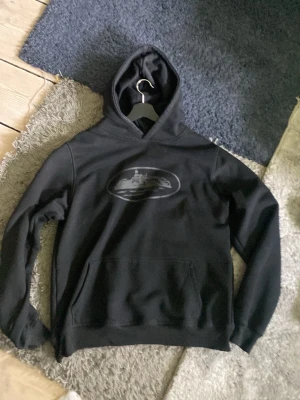 Corteiz hoodie - Säljer min corteiz hoodie pga den va för stor plagget är inte äkta men bra kvalite passar mällan ca 175-180 skriv om du har funderingar