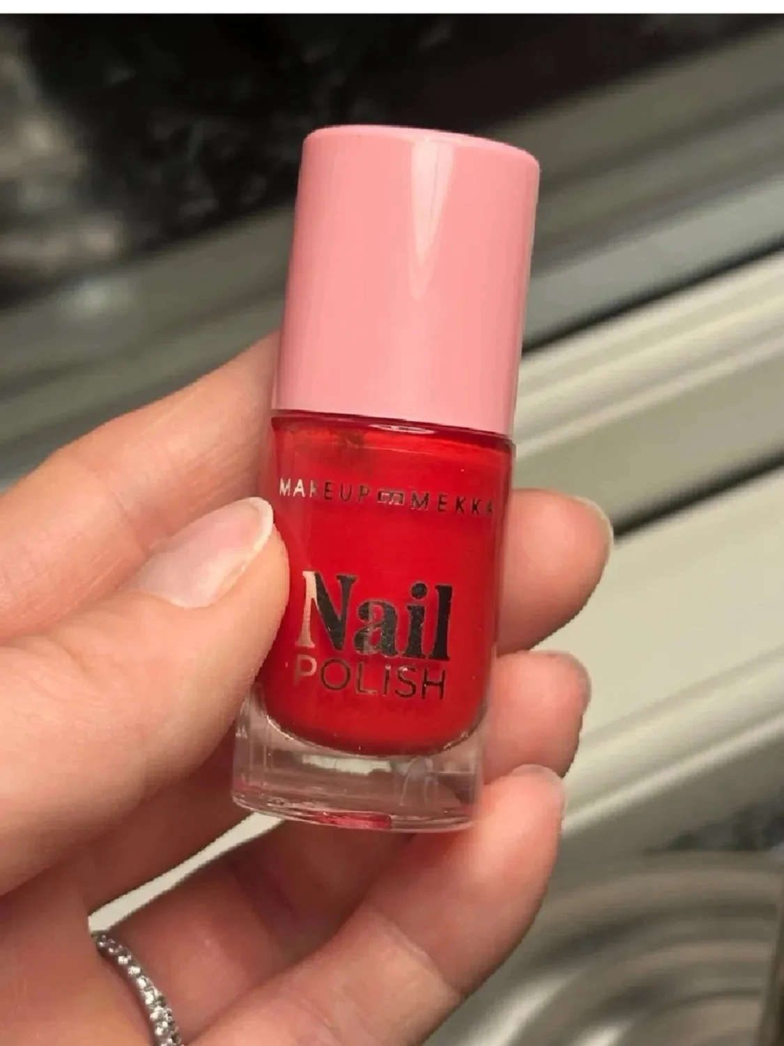 Rött nagellack Makeup Mekka