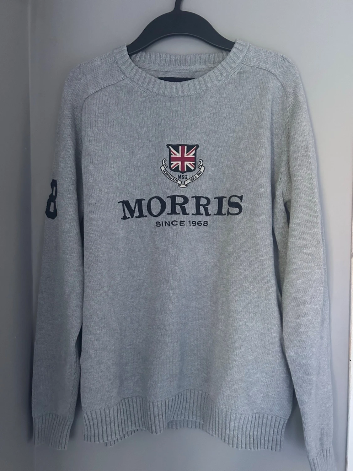 Grå stickad tröja från Morris