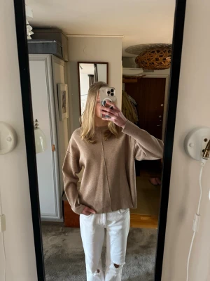 Beige stickad tröja - En fin stickad tröja❤️