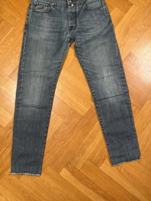 Jacob Cohen 688 Slimfit jeans   - Jacob Cohen 688 Slimfit jeans  i hyfsat skick nypris över 5500kr 
