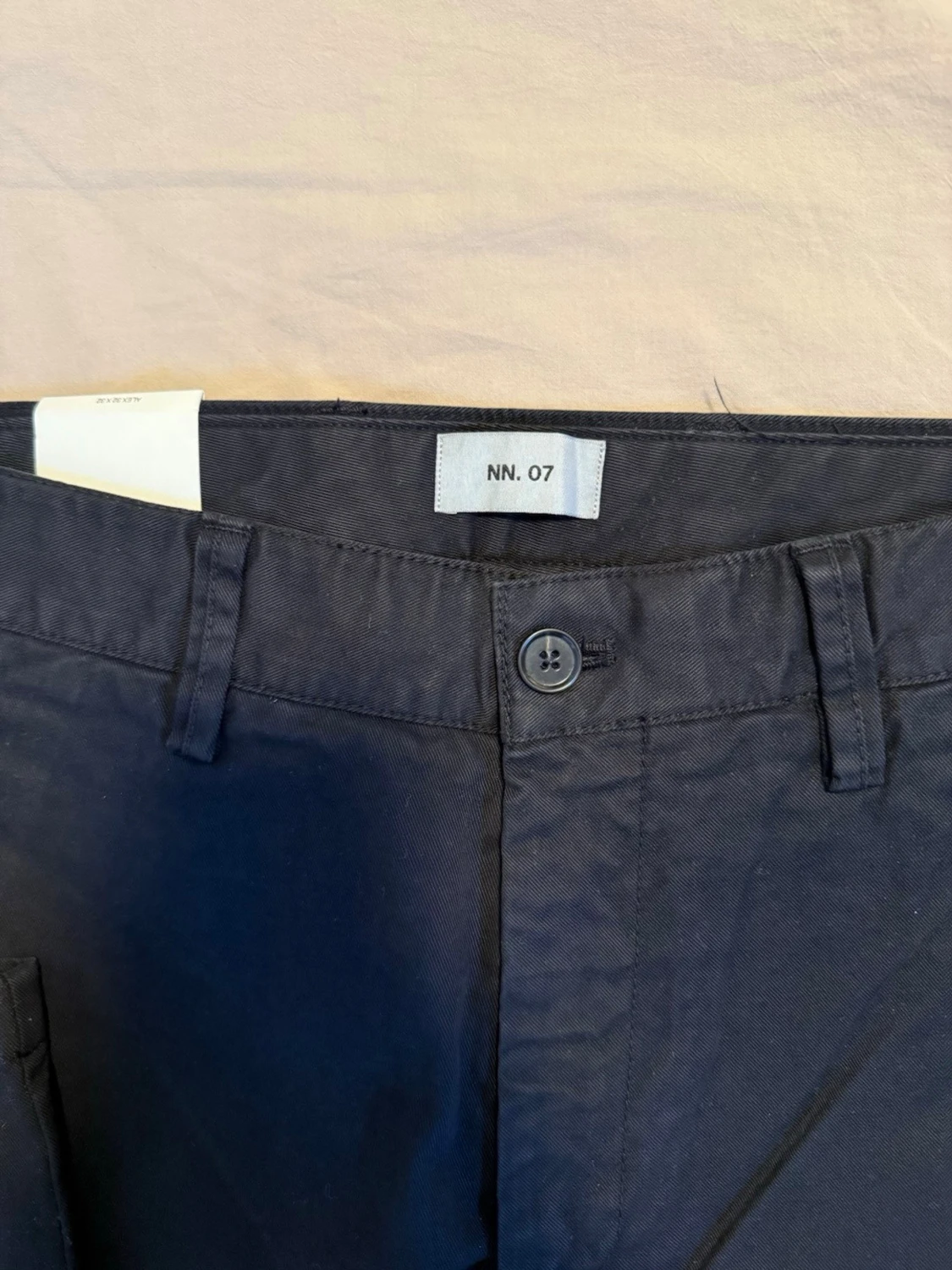 Svarta chinos från NN07 - 2